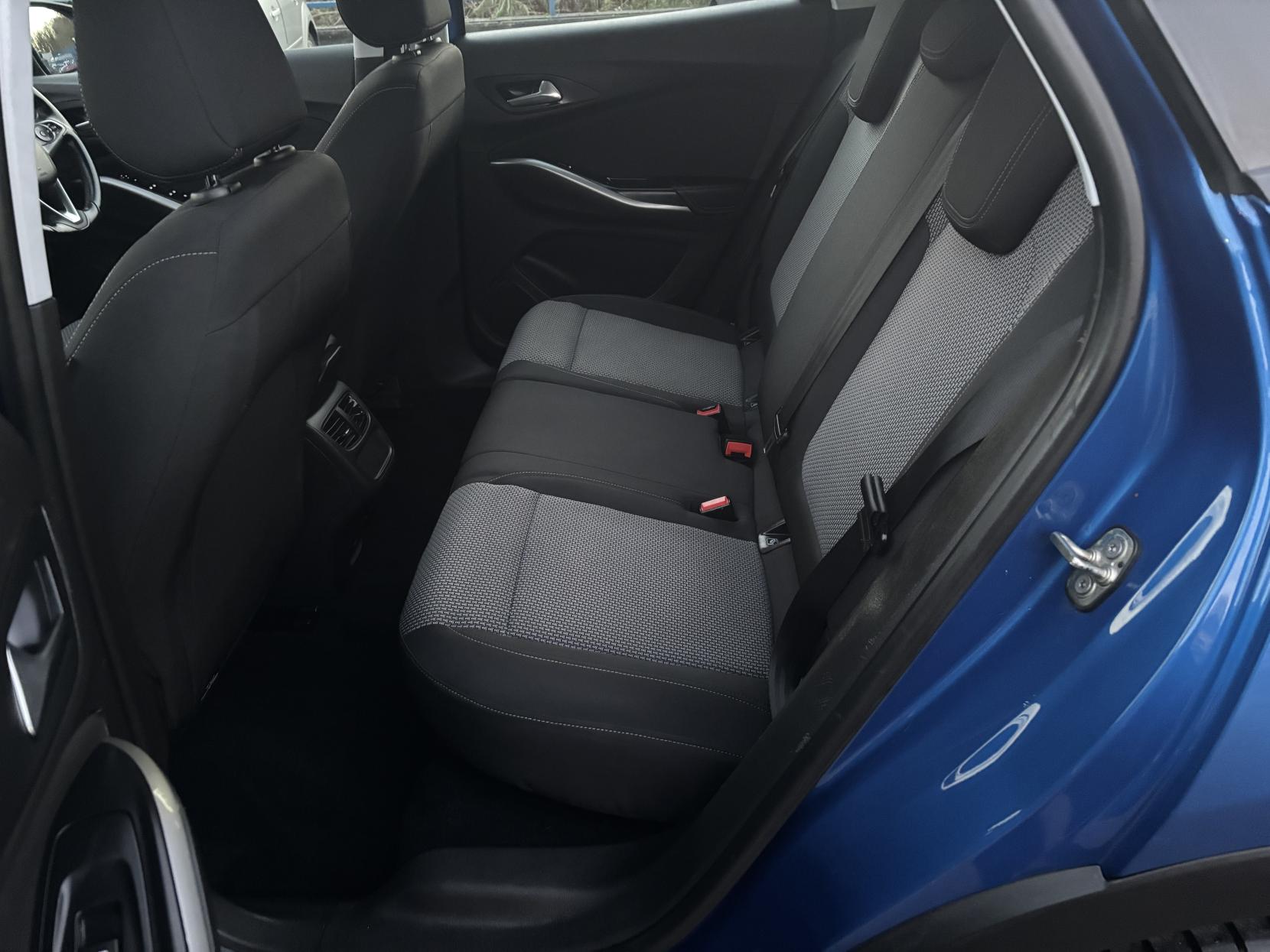 Vauxhall Grandland X 1.2 Turbo SE SUV 5dr Petrol Manual Euro 6 (s/s) (130 ps)