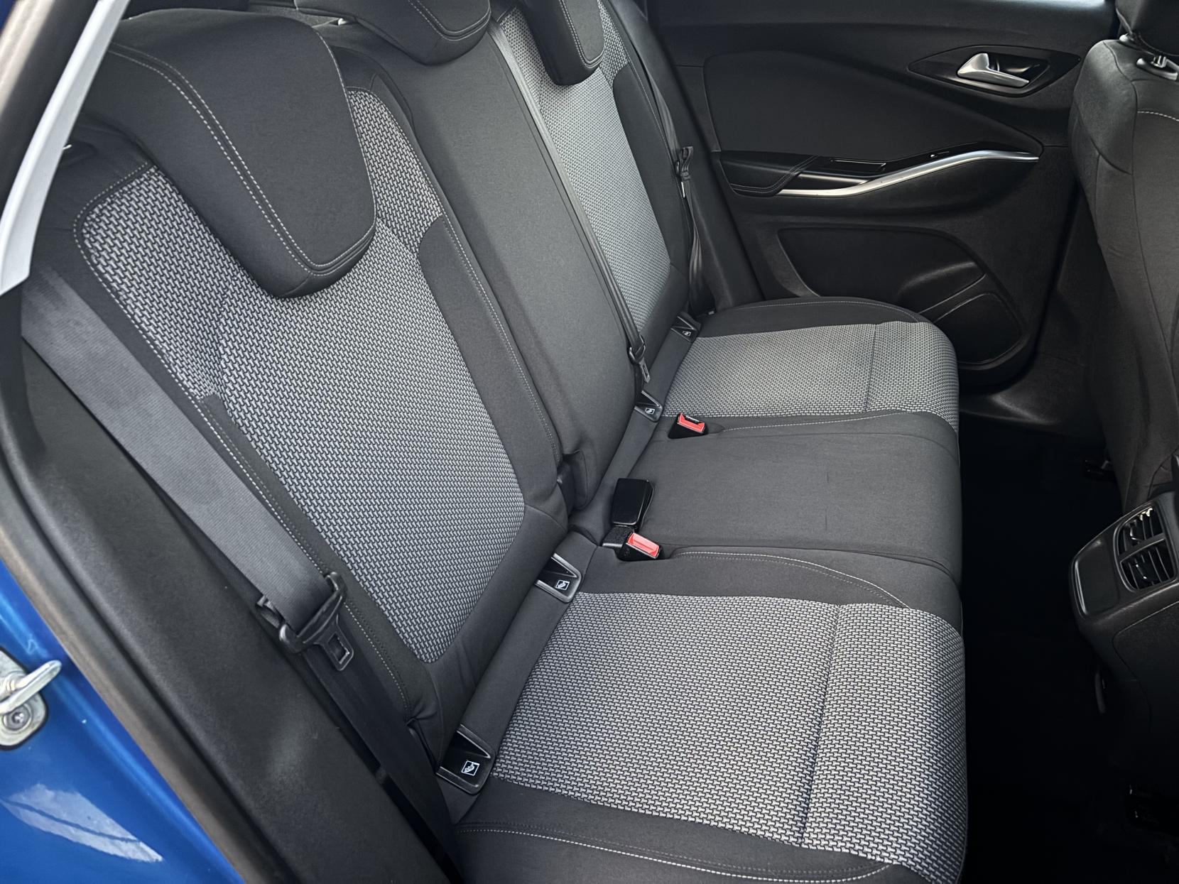 Vauxhall Grandland X 1.2 Turbo SE SUV 5dr Petrol Manual Euro 6 (s/s) (130 ps)