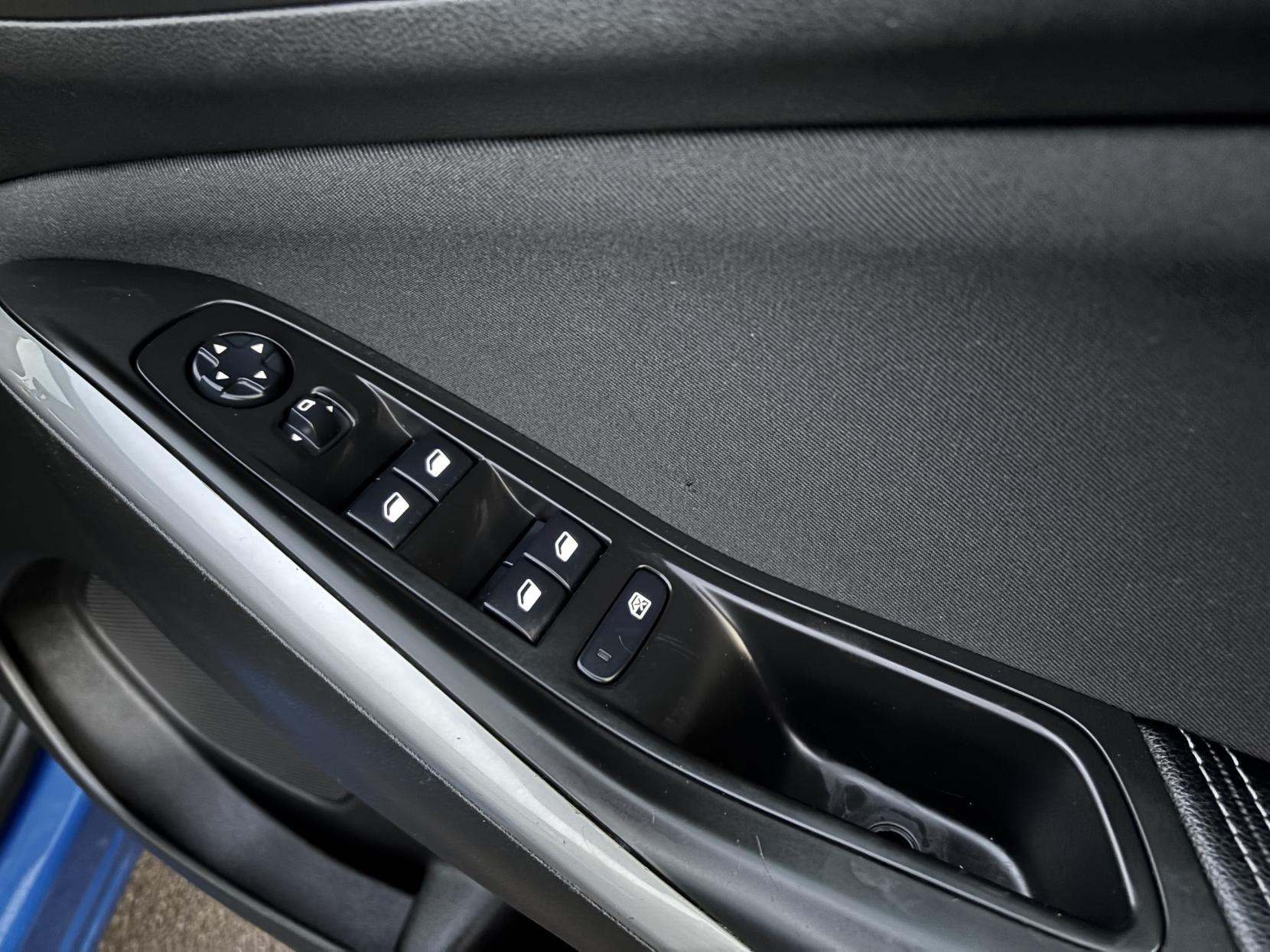 Vauxhall Grandland X 1.2 Turbo SE SUV 5dr Petrol Manual Euro 6 (s/s) (130 ps)