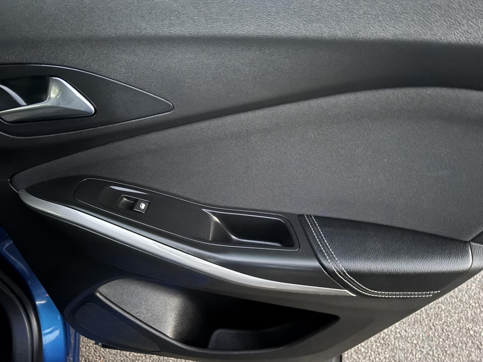 Vauxhall Grandland X 1.2 Turbo SE SUV 5dr Petrol Manual Euro 6 (s/s) (130 ps)