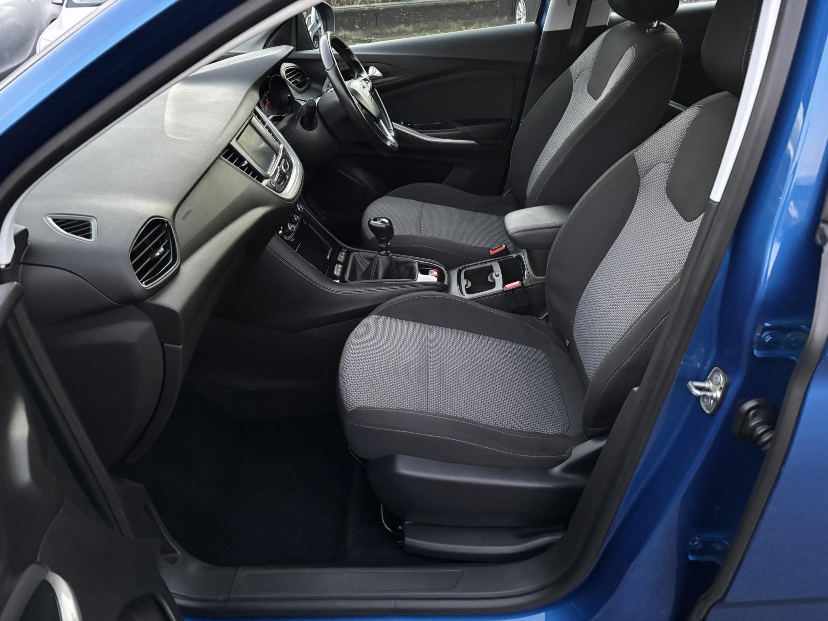 Vauxhall Grandland X 1.2 Turbo SE SUV 5dr Petrol Manual Euro 6 (s/s) (130 ps)