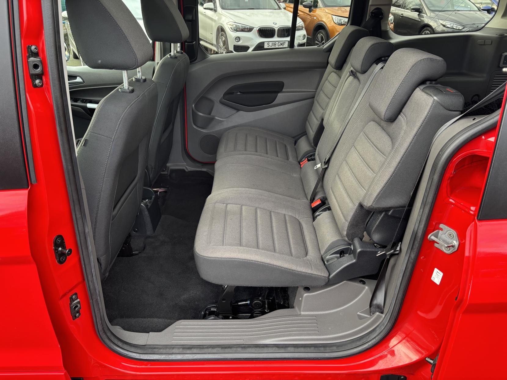 Ford Grand Tourneo Connect 1.5 EcoBlue Titanium MPV 5dr Diesel Auto Euro 6 (s/s) (120 ps)