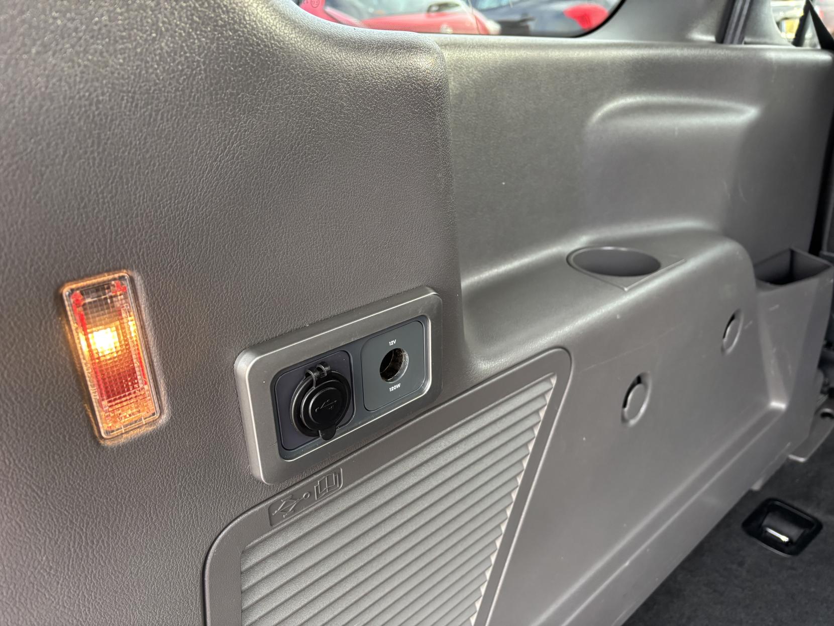 Ford Grand Tourneo Connect 1.5 EcoBlue Titanium MPV 5dr Diesel Auto Euro 6 (s/s) (120 ps)