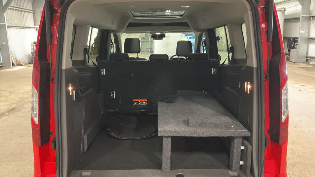 Ford Grand Tourneo Connect 1.5 EcoBlue Titanium MPV 5dr Diesel Auto Euro 6 (s/s) (120 ps)