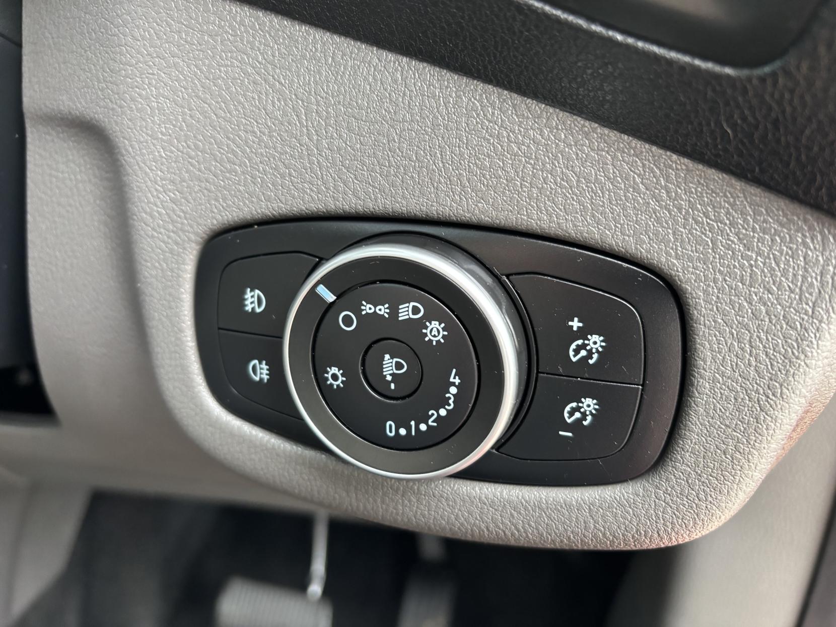 Ford Grand Tourneo Connect 1.5 EcoBlue Titanium MPV 5dr Diesel Auto Euro 6 (s/s) (120 ps)