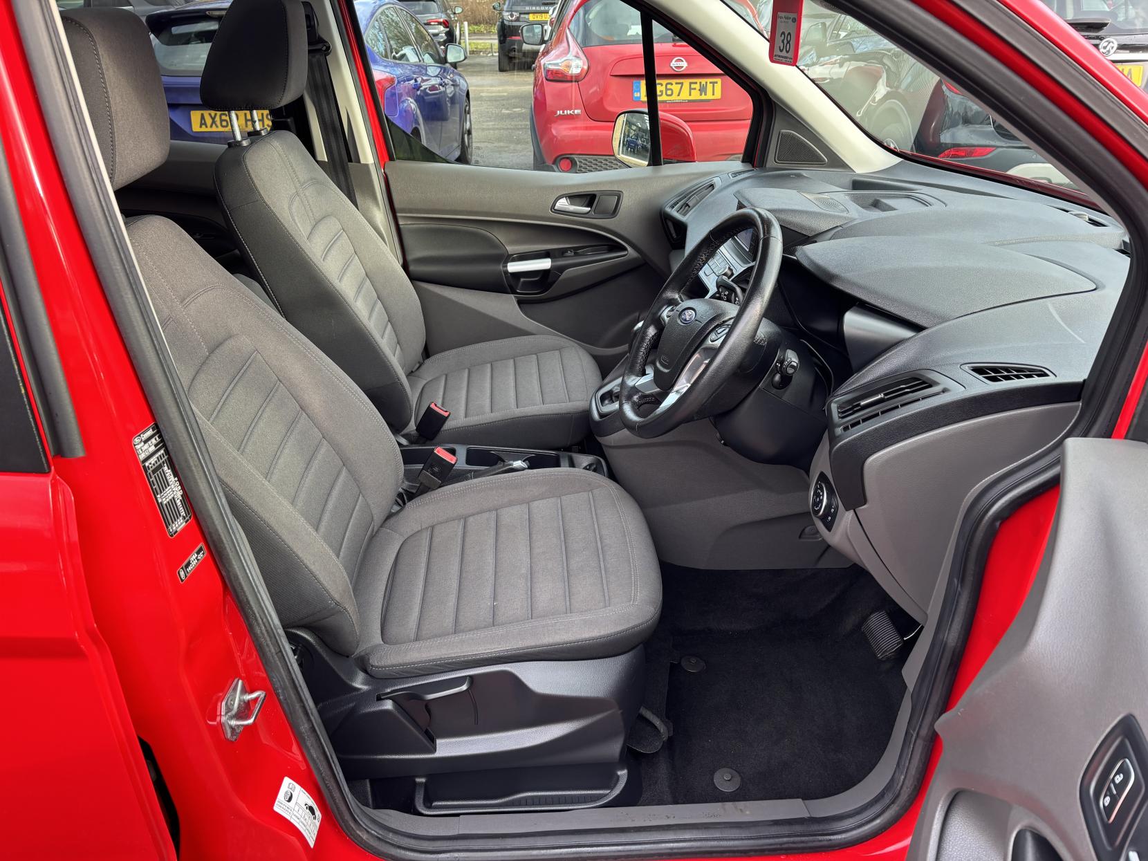 Ford Grand Tourneo Connect 1.5 EcoBlue Titanium MPV 5dr Diesel Auto Euro 6 (s/s) (120 ps)