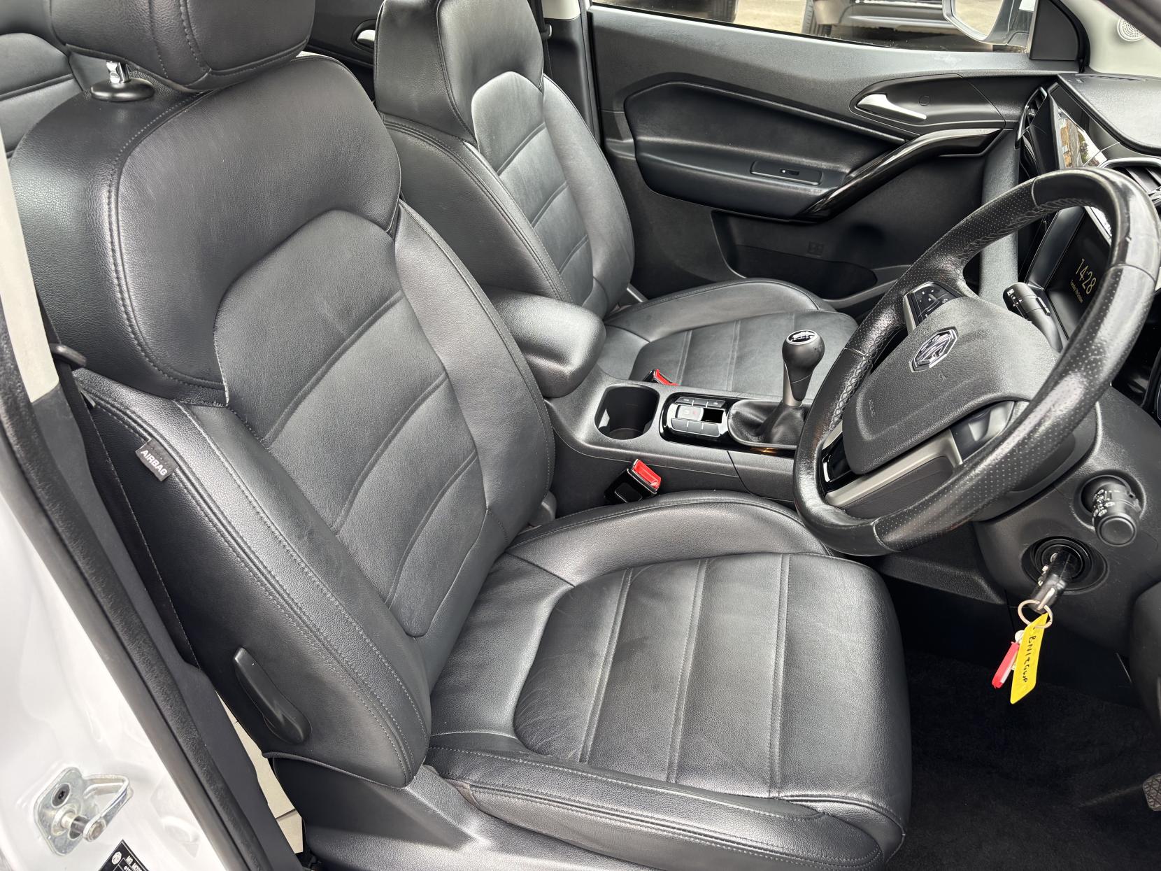 MG GS 1.5 TGI Exclusive SUV 5dr Petrol Manual Euro 6 (s/s) (160 ps)