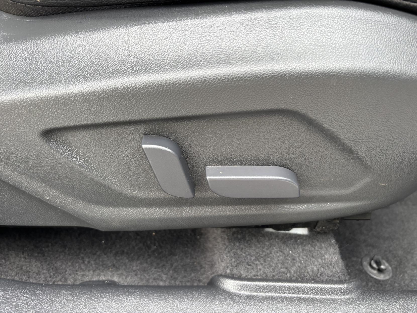 MG GS 1.5 TGI Exclusive SUV 5dr Petrol Manual Euro 6 (s/s) (160 ps)