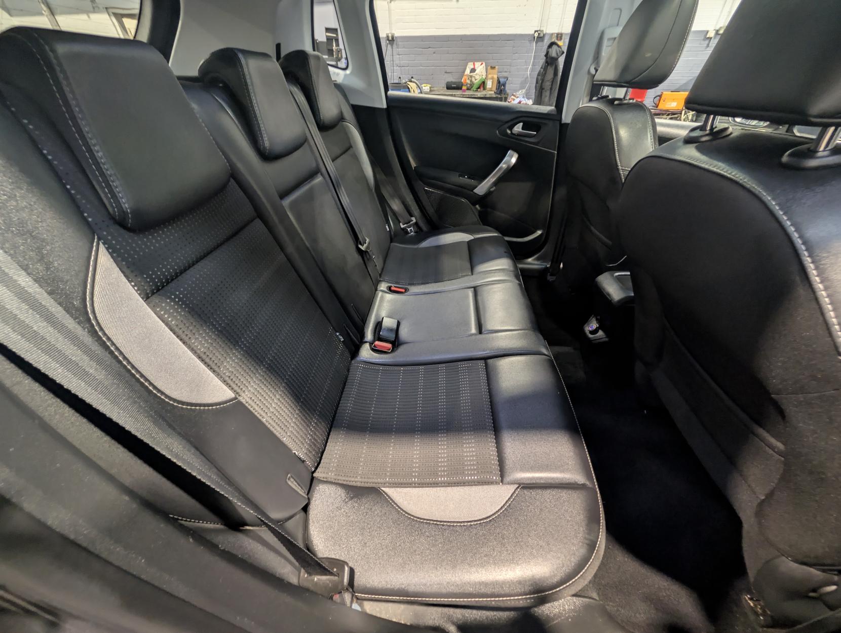 Peugeot 2008 1.2 PureTech Allure Premium SUV 5dr Petrol Manual Euro 6 (s/s) (110 ps)