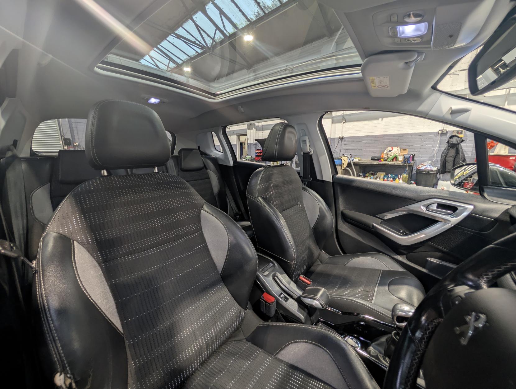 Peugeot 2008 1.2 PureTech Allure Premium SUV 5dr Petrol Manual Euro 6 (s/s) (110 ps)