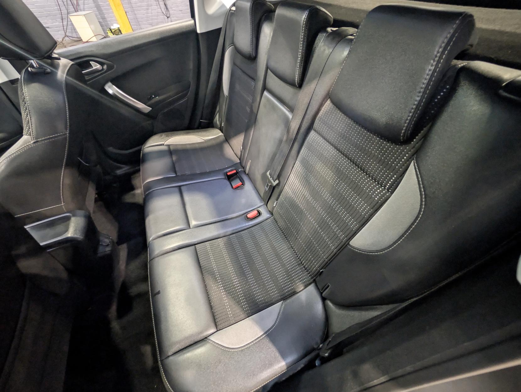 Peugeot 2008 1.2 PureTech Allure Premium SUV 5dr Petrol Manual Euro 6 (s/s) (110 ps)