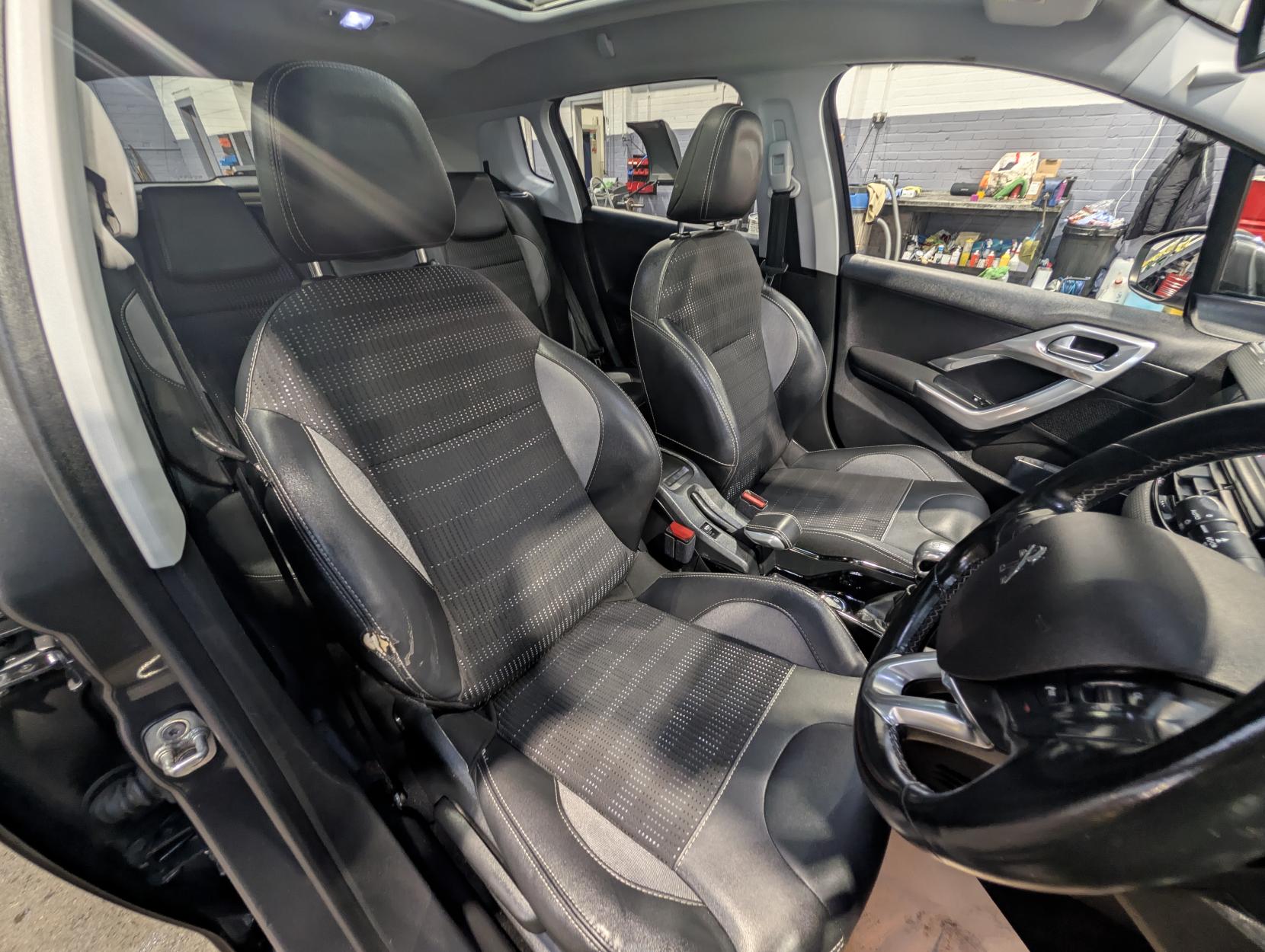 Peugeot 2008 1.2 PureTech Allure Premium SUV 5dr Petrol Manual Euro 6 (s/s) (110 ps)