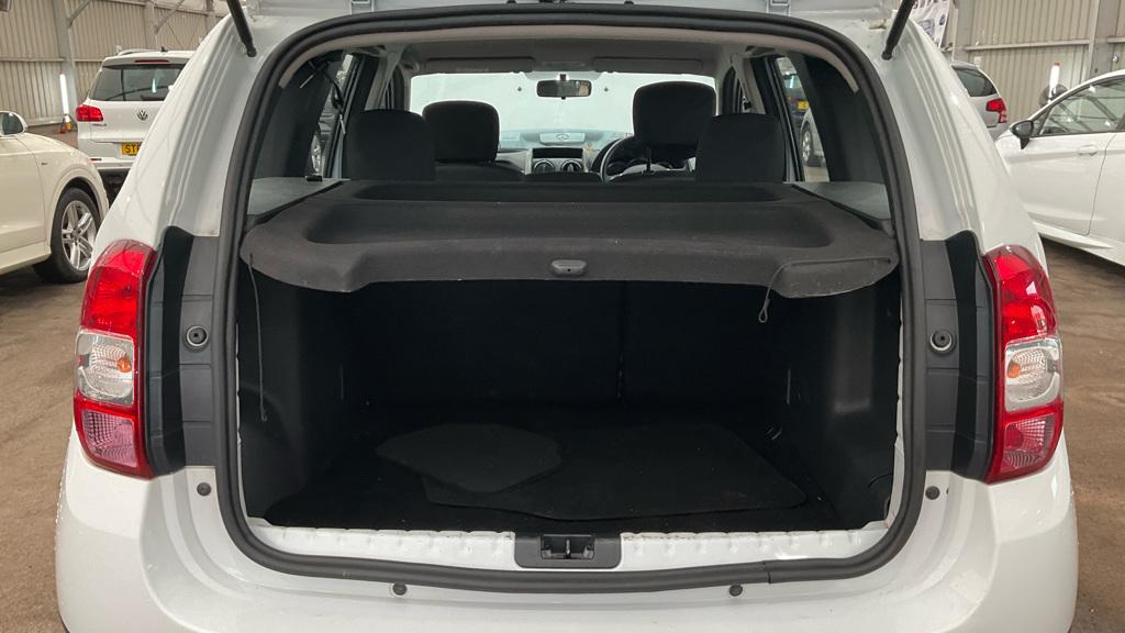 Dacia Duster 1.2 TCe Laureate SUV 5dr Petrol Manual Euro 6 (s/s) (125 ps)
