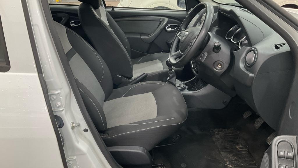 Dacia Duster 1.2 TCe Laureate SUV 5dr Petrol Manual Euro 6 (s/s) (125 ps)