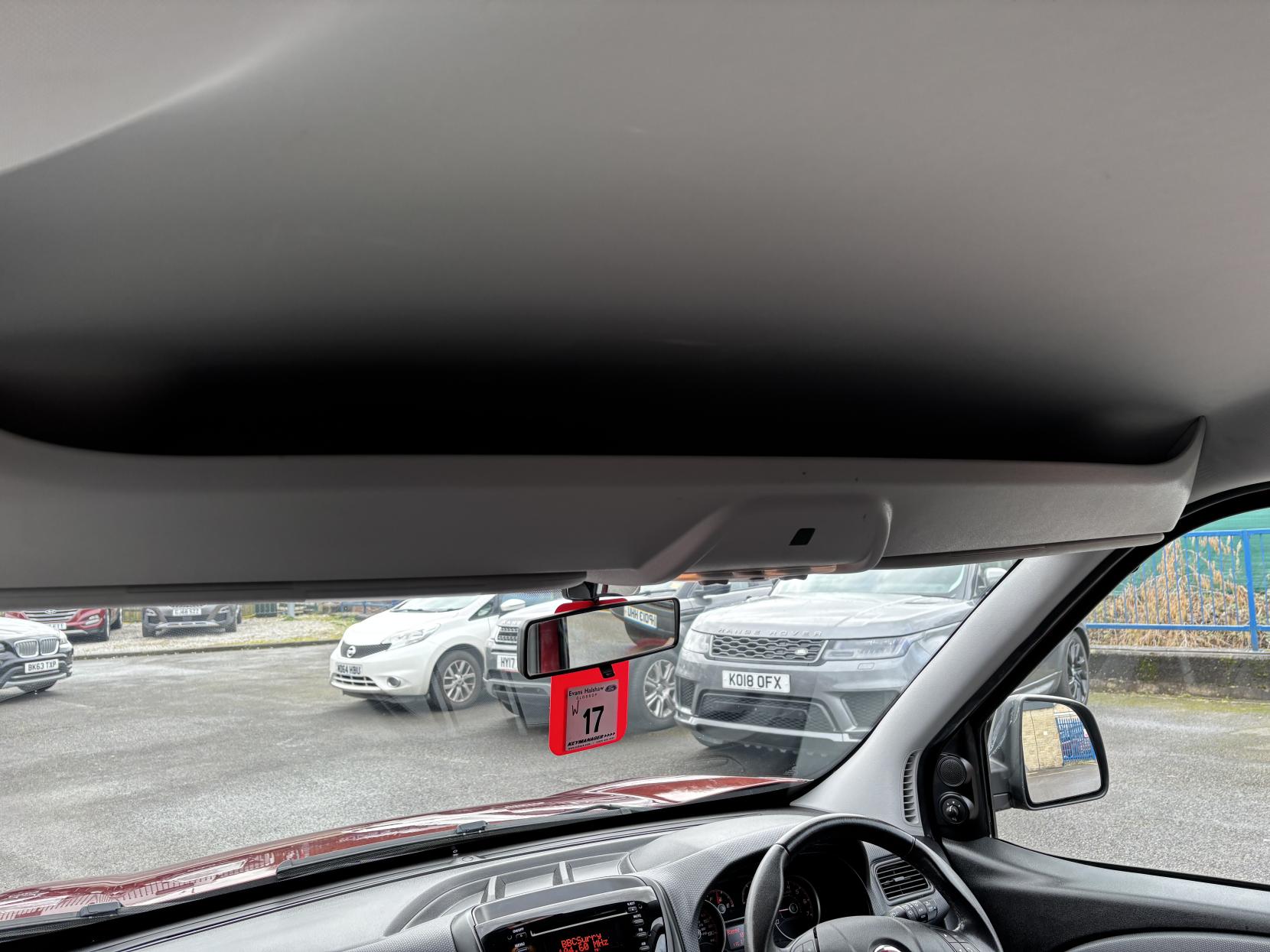 Fiat Doblo 1.6 MultiJet Lounge MPV 5dr Diesel Manual Euro 6 (95 ps)