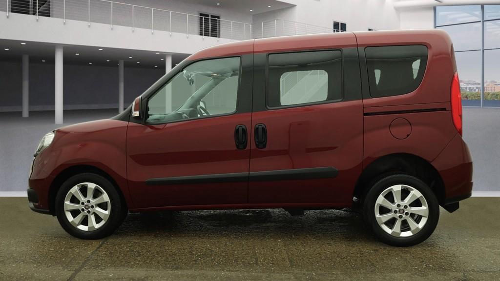 Fiat Doblo 1.6 MultiJet Lounge MPV 5dr Diesel Manual Euro 6 (95 ps)