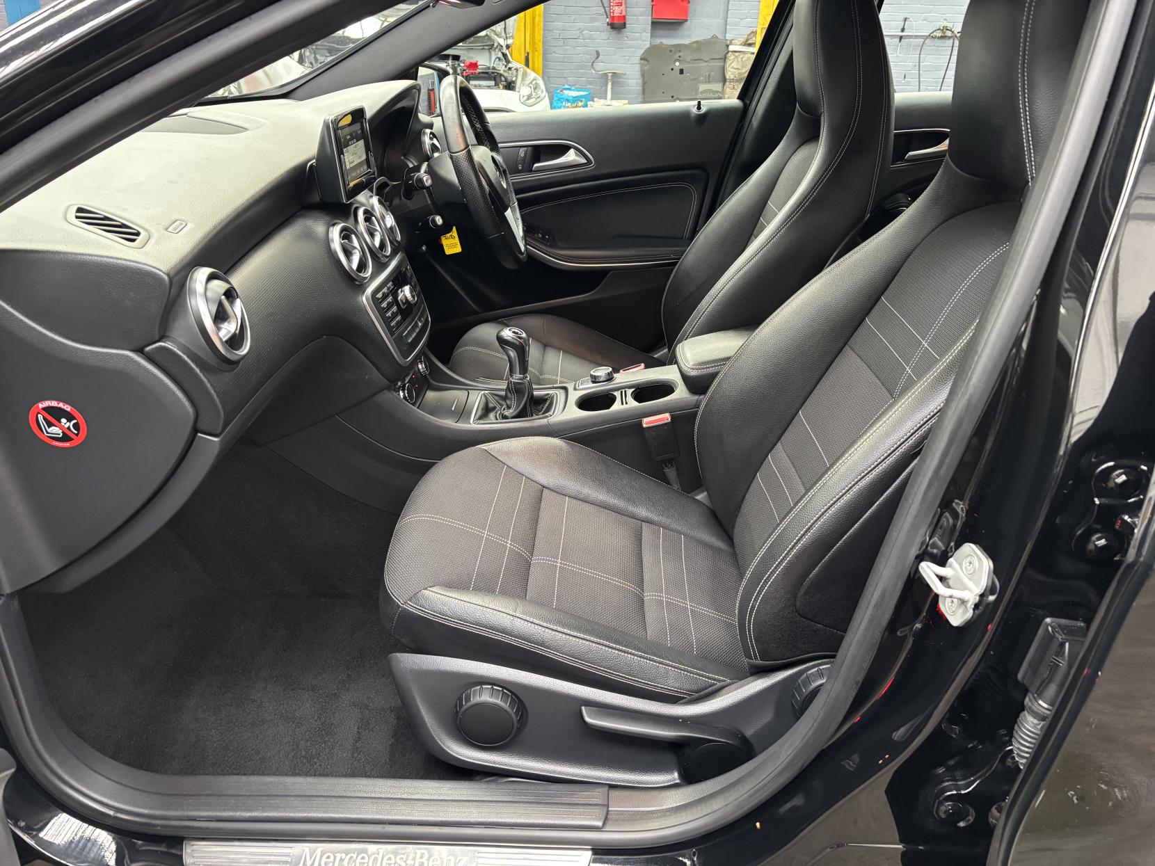 Mercedes-Benz A Class 1.6 A180 Sport Hatchback 5dr Petrol Manual Euro 6 (s/s) (122 ps)