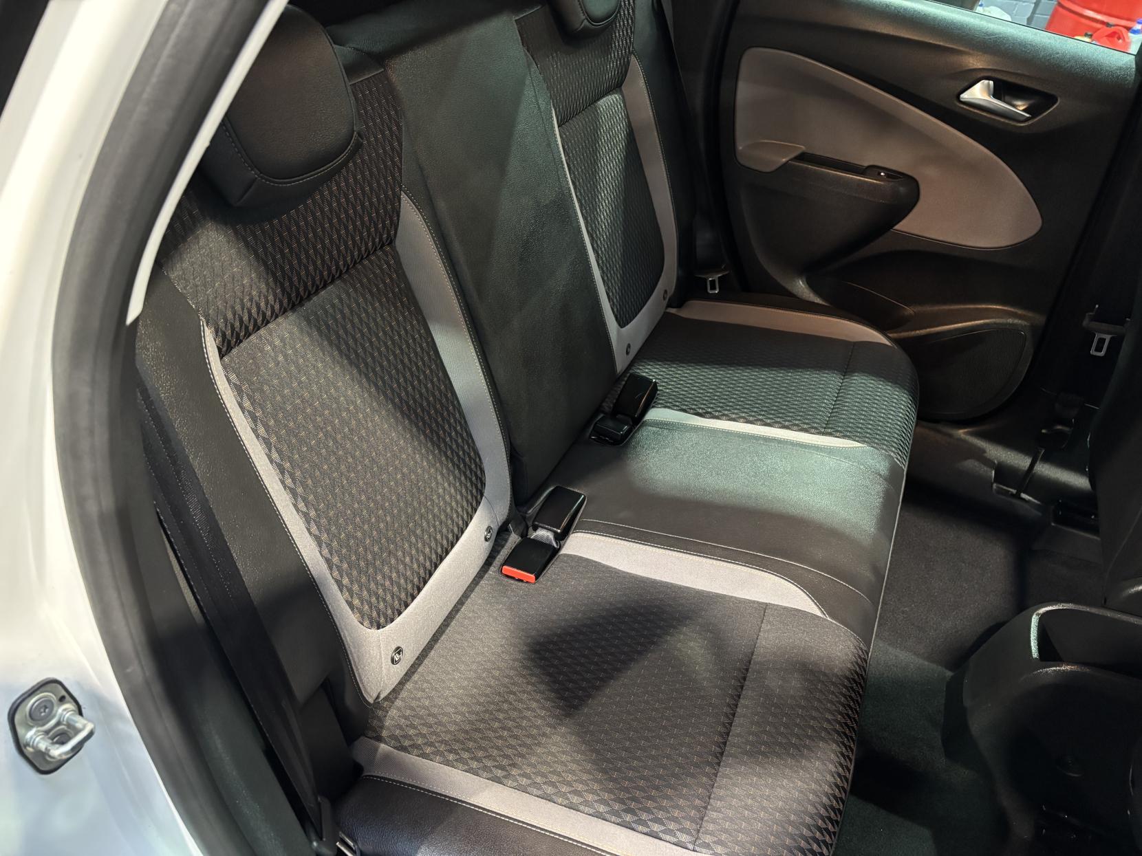 Vauxhall Crossland X 1.2 Turbo GPF Elite SUV 5dr Petrol Auto Euro 6 (s/s) (110 ps)