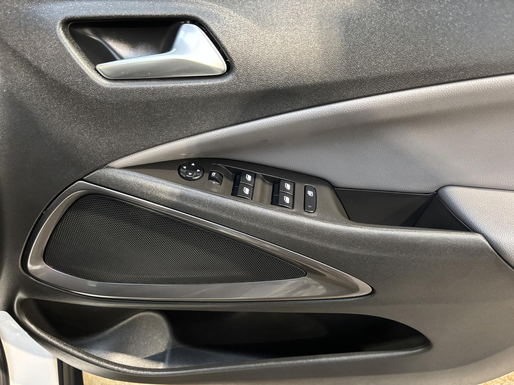 Vauxhall Crossland X 1.2 Turbo GPF Elite SUV 5dr Petrol Auto Euro 6 (s/s) (110 ps)