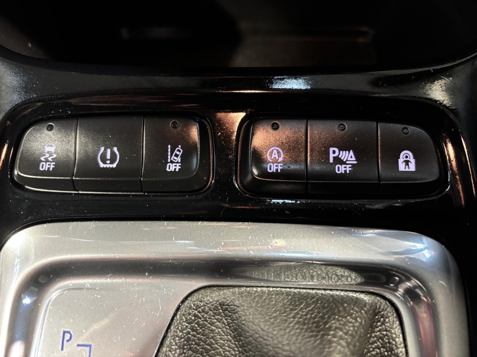 Vauxhall Crossland X 1.2 Turbo GPF Elite SUV 5dr Petrol Auto Euro 6 (s/s) (110 ps)