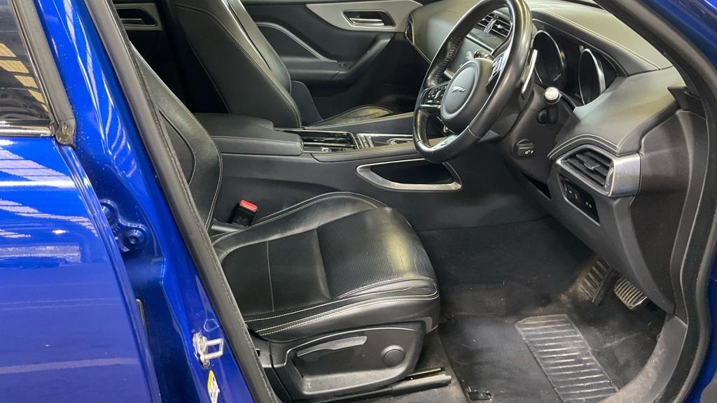 Jaguar F-PACE 2.0 D180 R-Sport SUV 5dr Diesel Auto AWD Euro 6 (s/s) (180 ps)