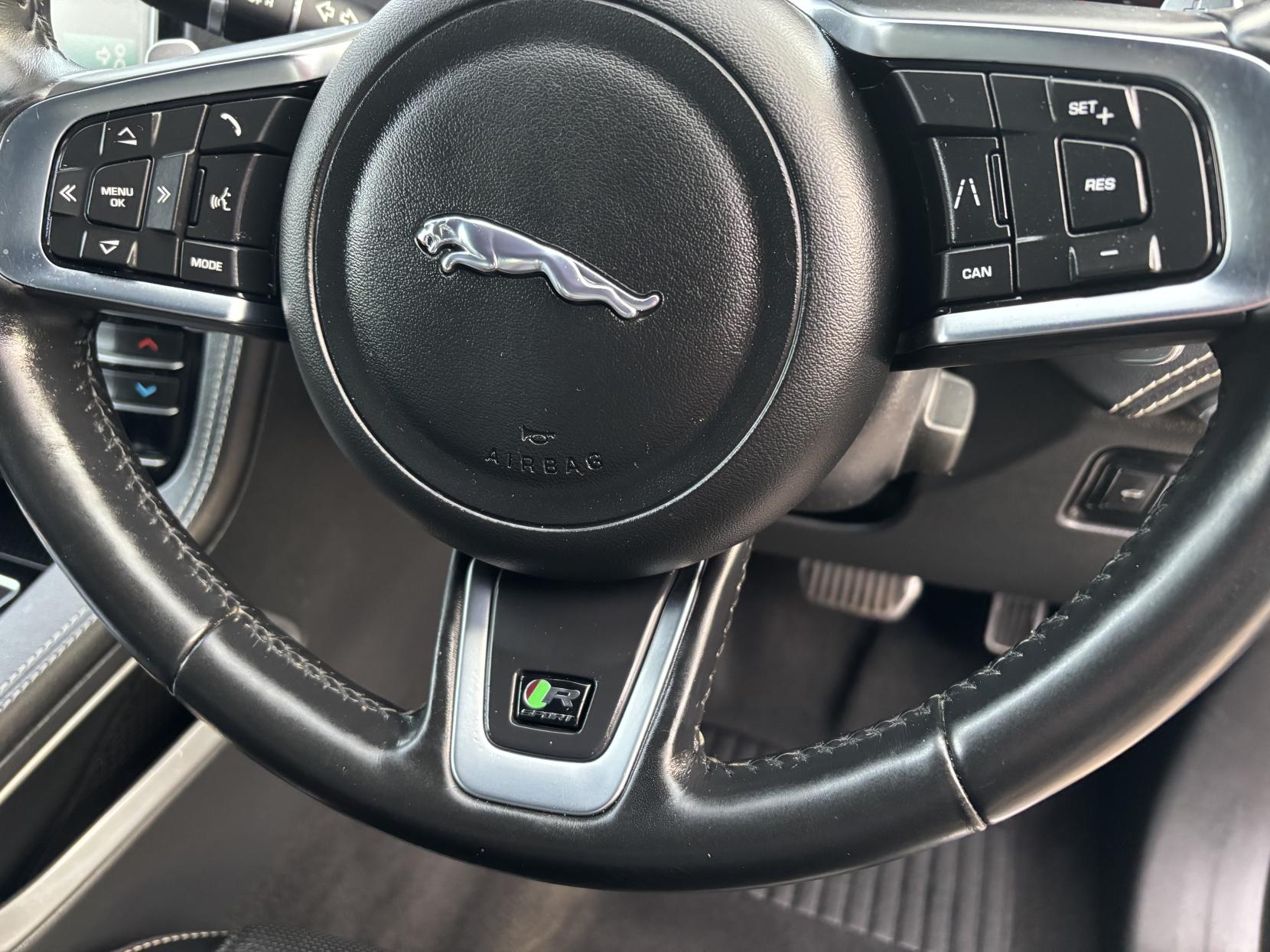 Jaguar F-PACE 2.0 D180 R-Sport SUV 5dr Diesel Auto AWD Euro 6 (s/s) (180 ps)