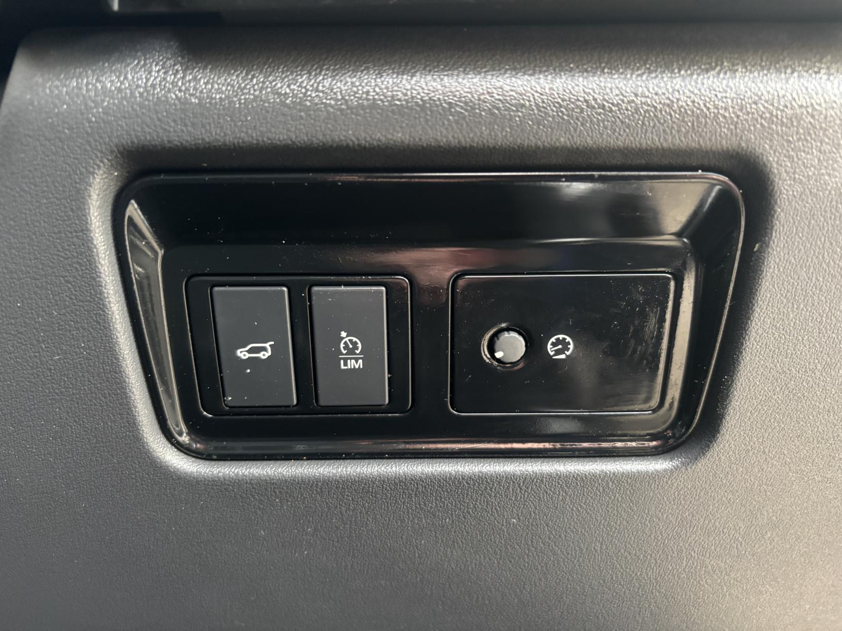 Jaguar F-PACE 2.0 D180 R-Sport SUV 5dr Diesel Auto AWD Euro 6 (s/s) (180 ps)