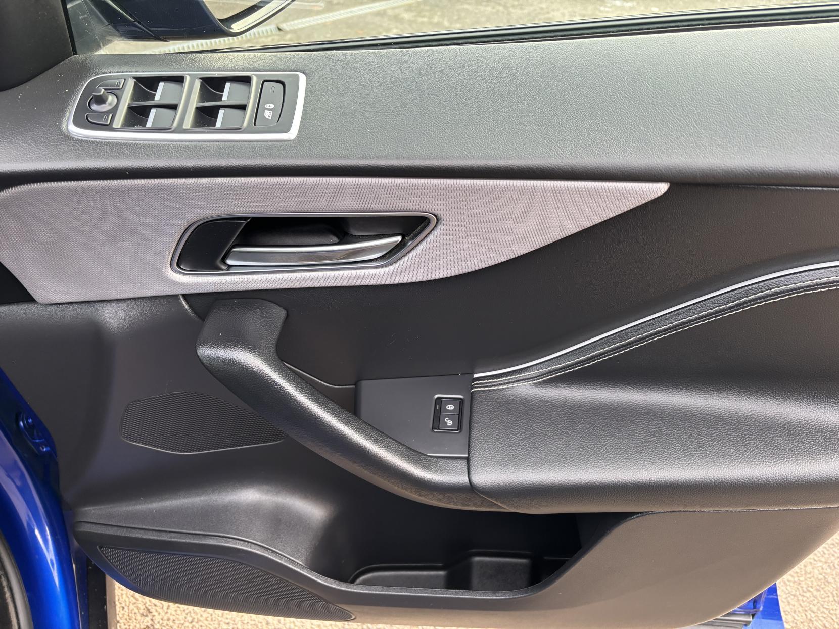 Jaguar F-PACE 2.0 D180 R-Sport SUV 5dr Diesel Auto AWD Euro 6 (s/s) (180 ps)