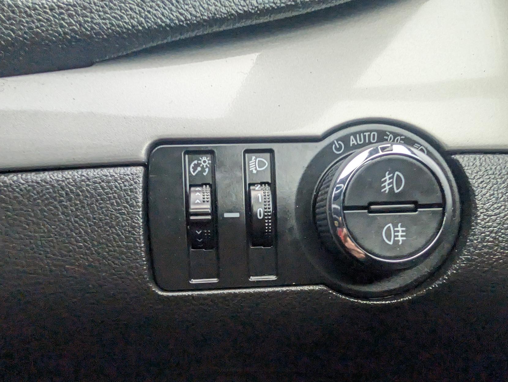 Vauxhall Mokka 1.4i Turbo Exclusiv SUV 5dr Petrol Manual 2WD Euro 6 (s/s) (140 ps)