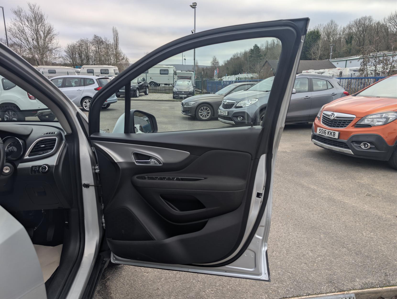 Vauxhall Mokka 1.4i Turbo Exclusiv SUV 5dr Petrol Manual 2WD Euro 6 (s/s) (140 ps)