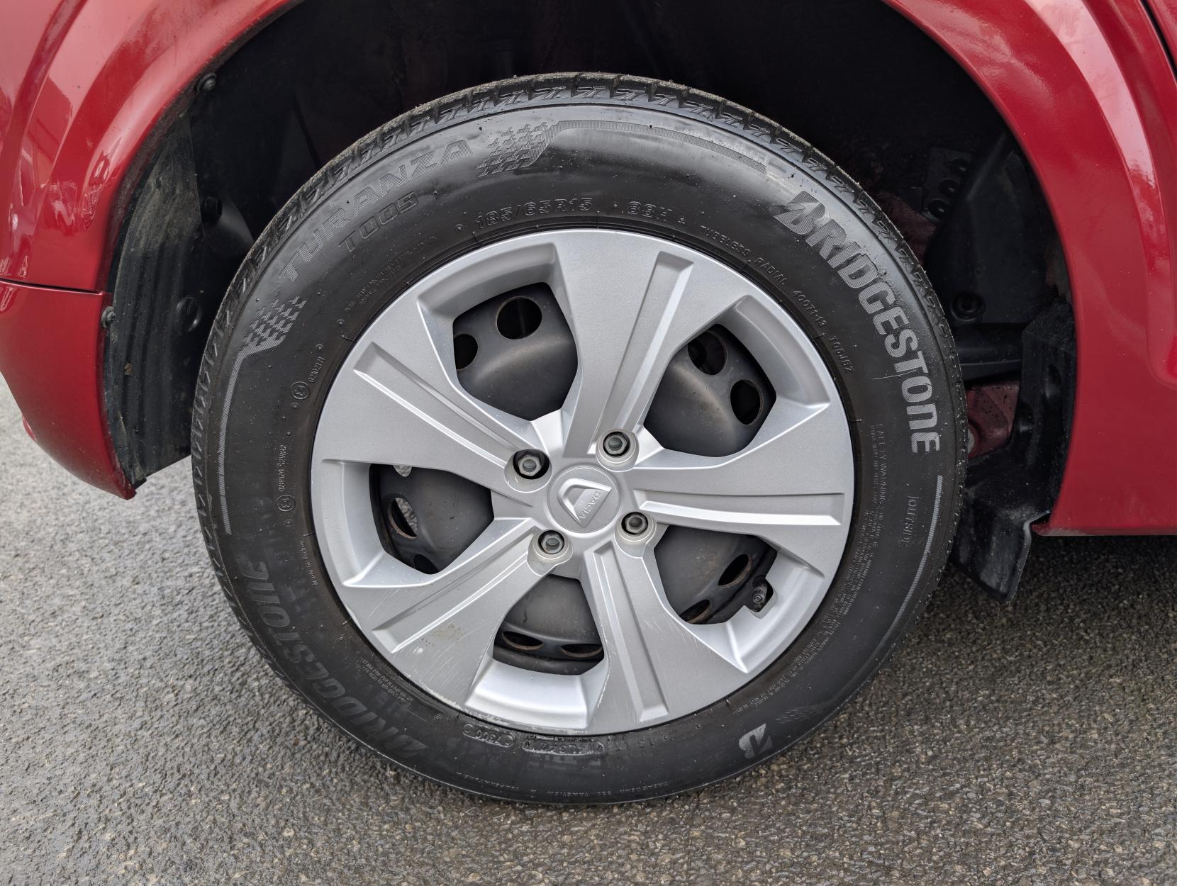 Dacia Sandero 1.0 SCe Essential Hatchback 5dr Petrol Manual Euro 6 (s/s) (65 ps)