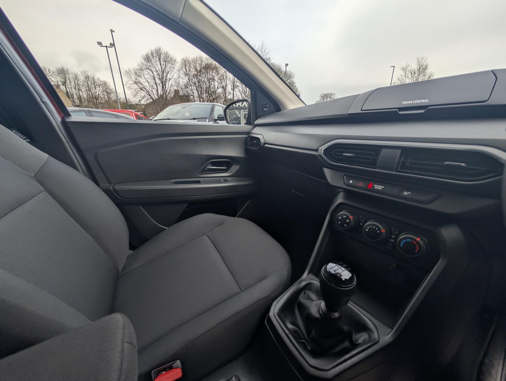 Dacia Sandero 1.0 SCe Essential Hatchback 5dr Petrol Manual Euro 6 (s/s) (65 ps)