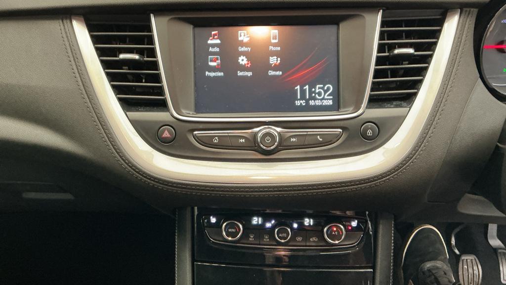 Vauxhall Grandland X 1.2 Turbo SE Premium SUV 5dr Petrol Manual Euro 6 (s/s) (130 ps)