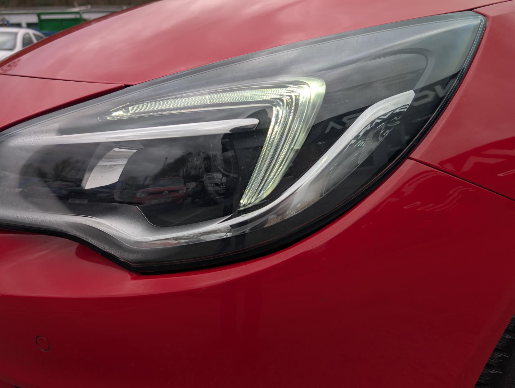 Vauxhall Astra 1.6 CDTi BlueInjection SRi Hatchback 5dr Diesel Auto Euro 6 (136 ps)