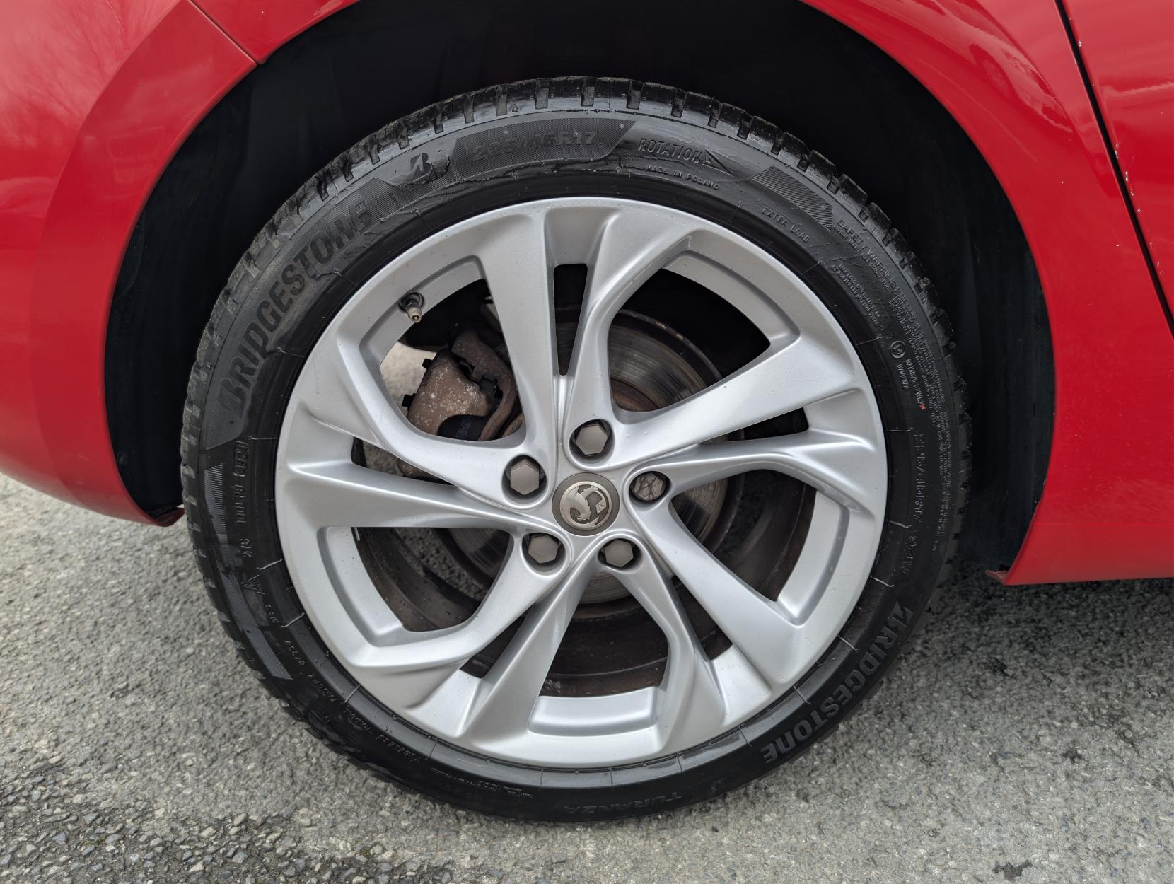 Vauxhall Astra 1.6 CDTi BlueInjection SRi Hatchback 5dr Diesel Auto Euro 6 (136 ps)