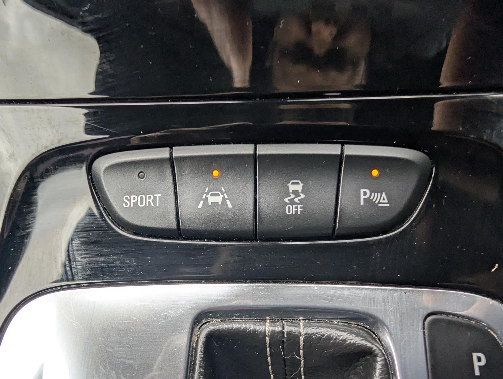 Vauxhall Astra 1.6 CDTi BlueInjection SRi Hatchback 5dr Diesel Auto Euro 6 (136 ps)