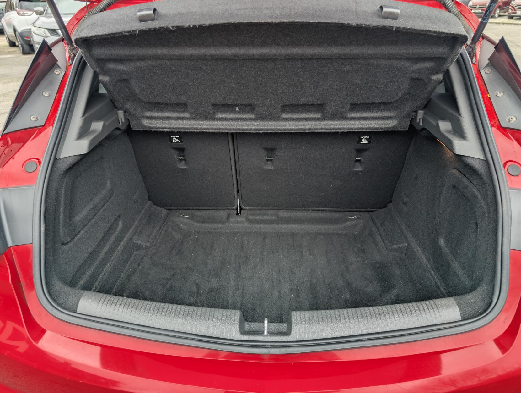 Vauxhall Astra 1.6 CDTi BlueInjection SRi Hatchback 5dr Diesel Auto Euro 6 (136 ps)