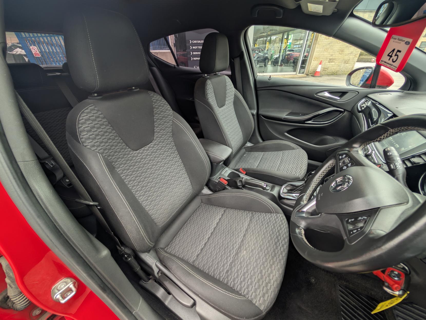 Vauxhall Astra 1.6 CDTi BlueInjection SRi Hatchback 5dr Diesel Auto Euro 6 (136 ps)