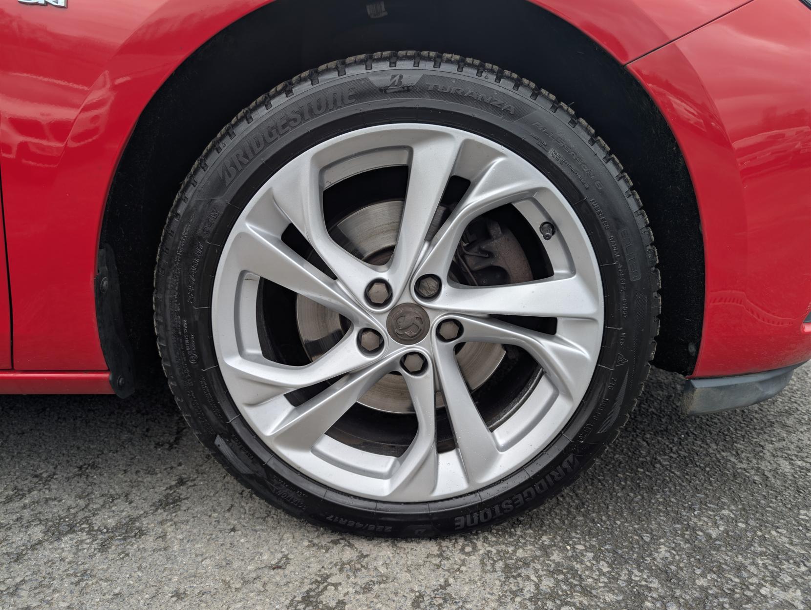 Vauxhall Astra 1.6 CDTi BlueInjection SRi Hatchback 5dr Diesel Auto Euro 6 (136 ps)