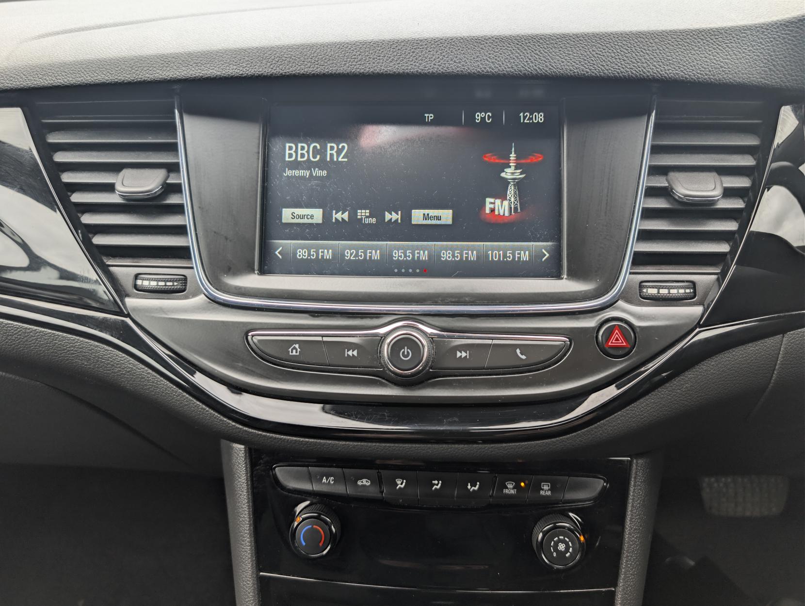 Vauxhall Astra 1.6 CDTi BlueInjection SRi Hatchback 5dr Diesel Auto Euro 6 (136 ps)