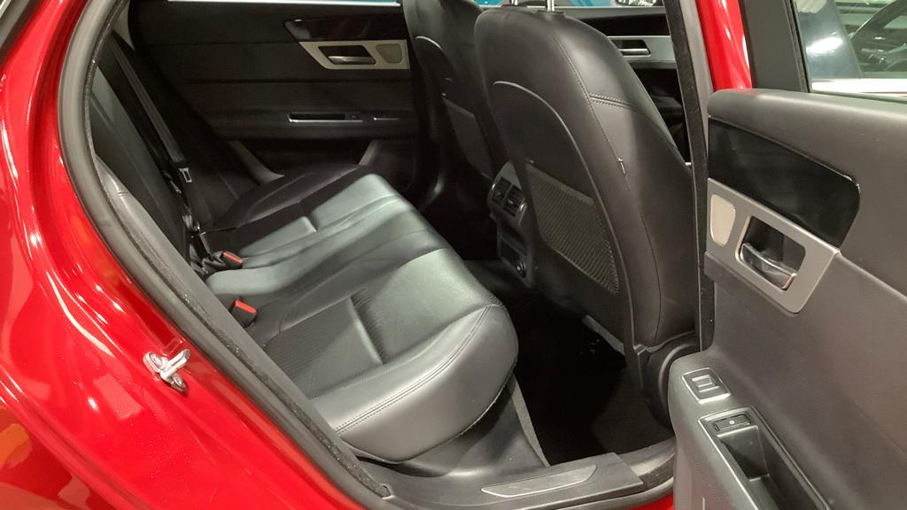 Jaguar XF 2.0d Prestige Saloon 4dr Diesel Manual Euro 6 (s/s) (163 ps)