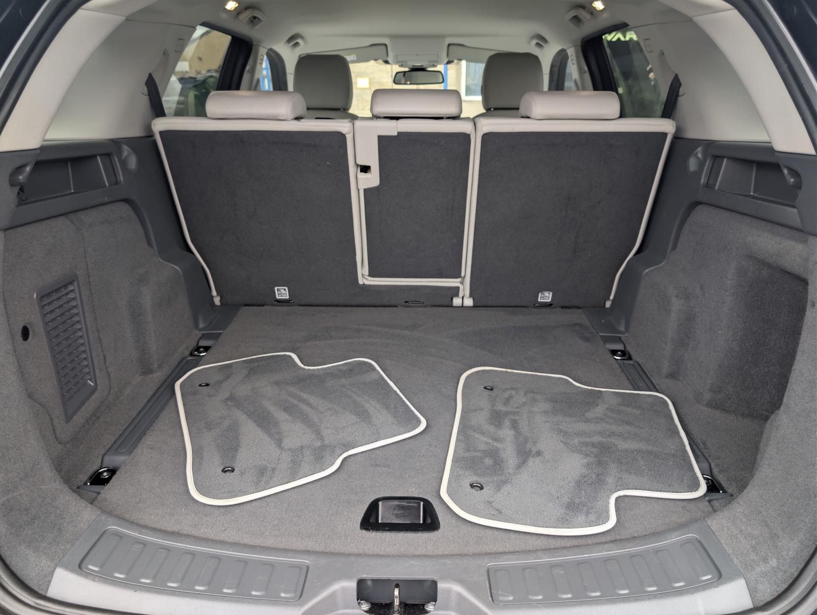 Land Rover Discovery Sport 2.0 TD4 SE Tech SUV 5dr Diesel Manual 4WD Euro 6 (s/s) (5 Seat) (150 ps)