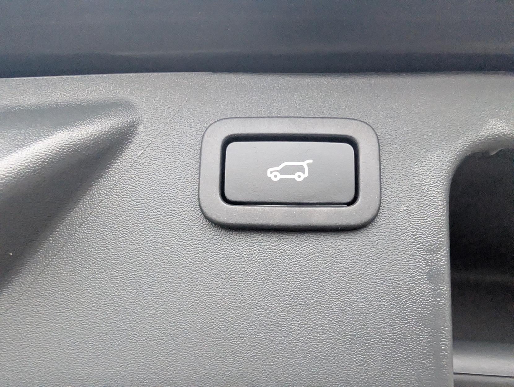 Land Rover Discovery Sport 2.0 TD4 SE Tech SUV 5dr Diesel Manual 4WD Euro 6 (s/s) (5 Seat) (150 ps)