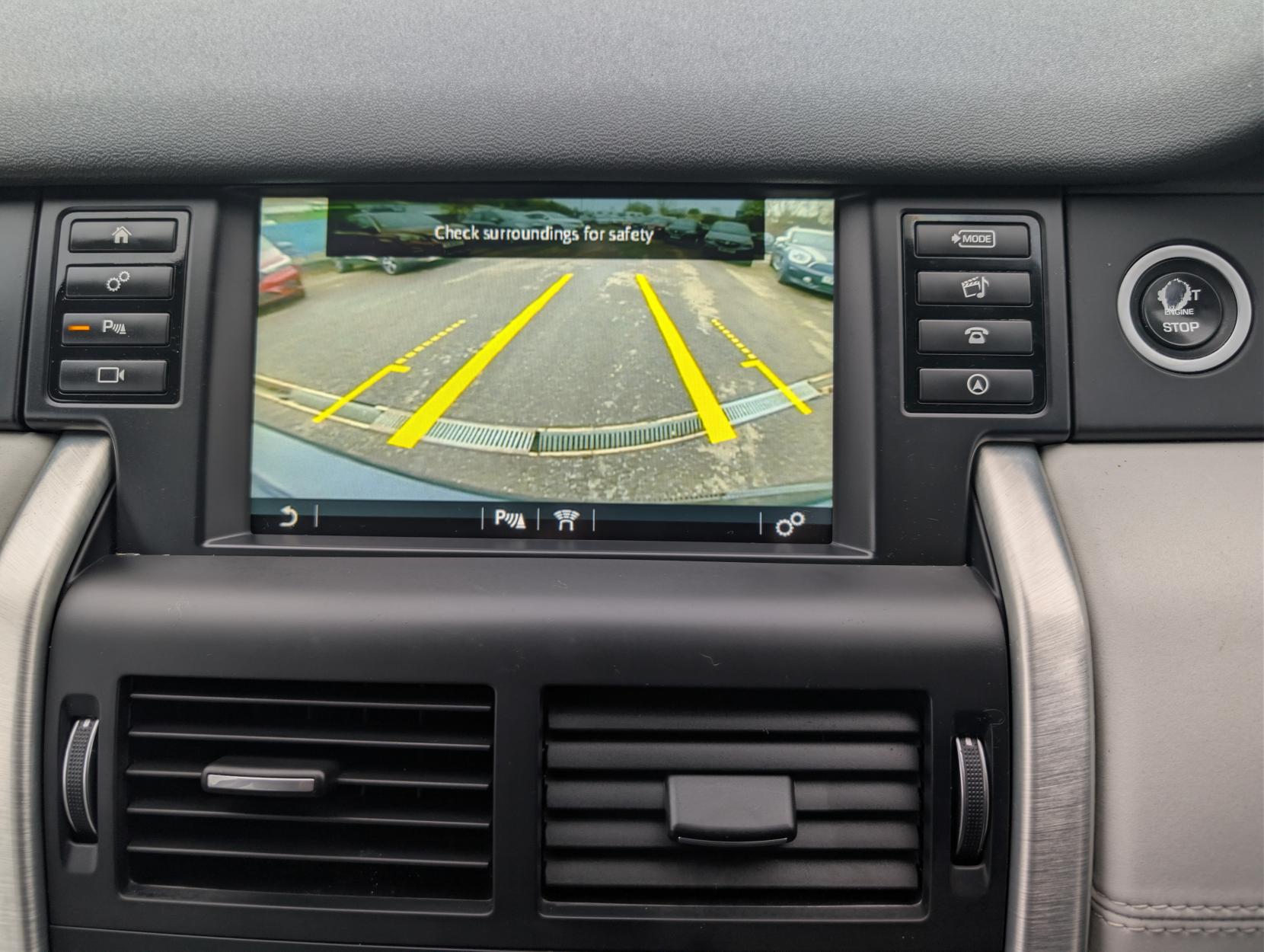 Land Rover Discovery Sport 2.0 TD4 SE Tech SUV 5dr Diesel Manual 4WD Euro 6 (s/s) (5 Seat) (150 ps)