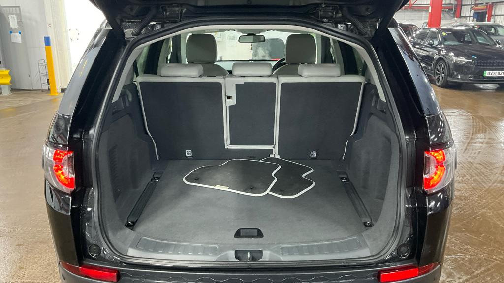 Land Rover Discovery Sport 2.0 TD4 SE Tech SUV 5dr Diesel Manual 4WD Euro 6 (s/s) (5 Seat) (150 ps)