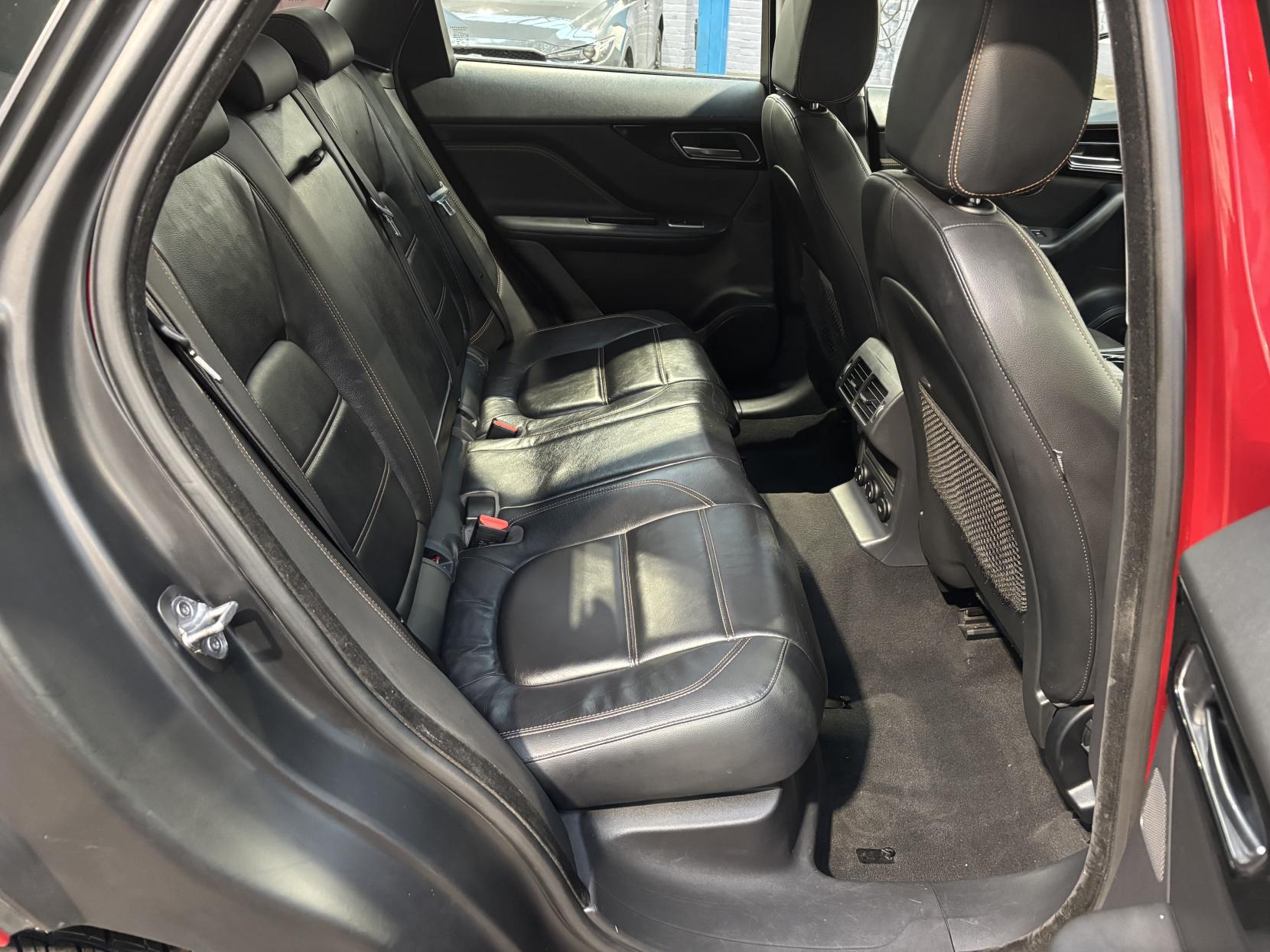 Jaguar F-PACE 2.0 D180 Prestige SUV 5dr Diesel Manual Euro 6 (s/s) (180 ps)