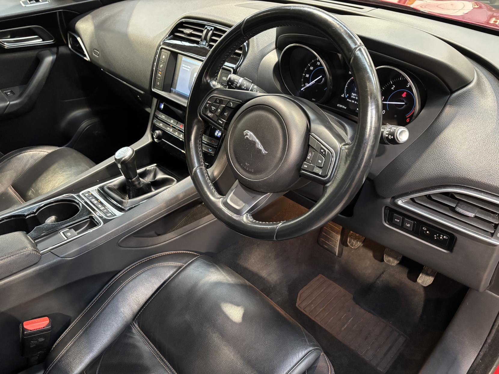 Jaguar F-PACE 2.0 D180 Prestige SUV 5dr Diesel Manual Euro 6 (s/s) (180 ps)