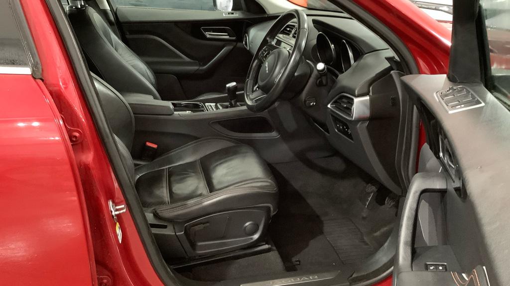 Jaguar F-PACE 2.0 D180 Prestige SUV 5dr Diesel Manual Euro 6 (s/s) (180 ps)
