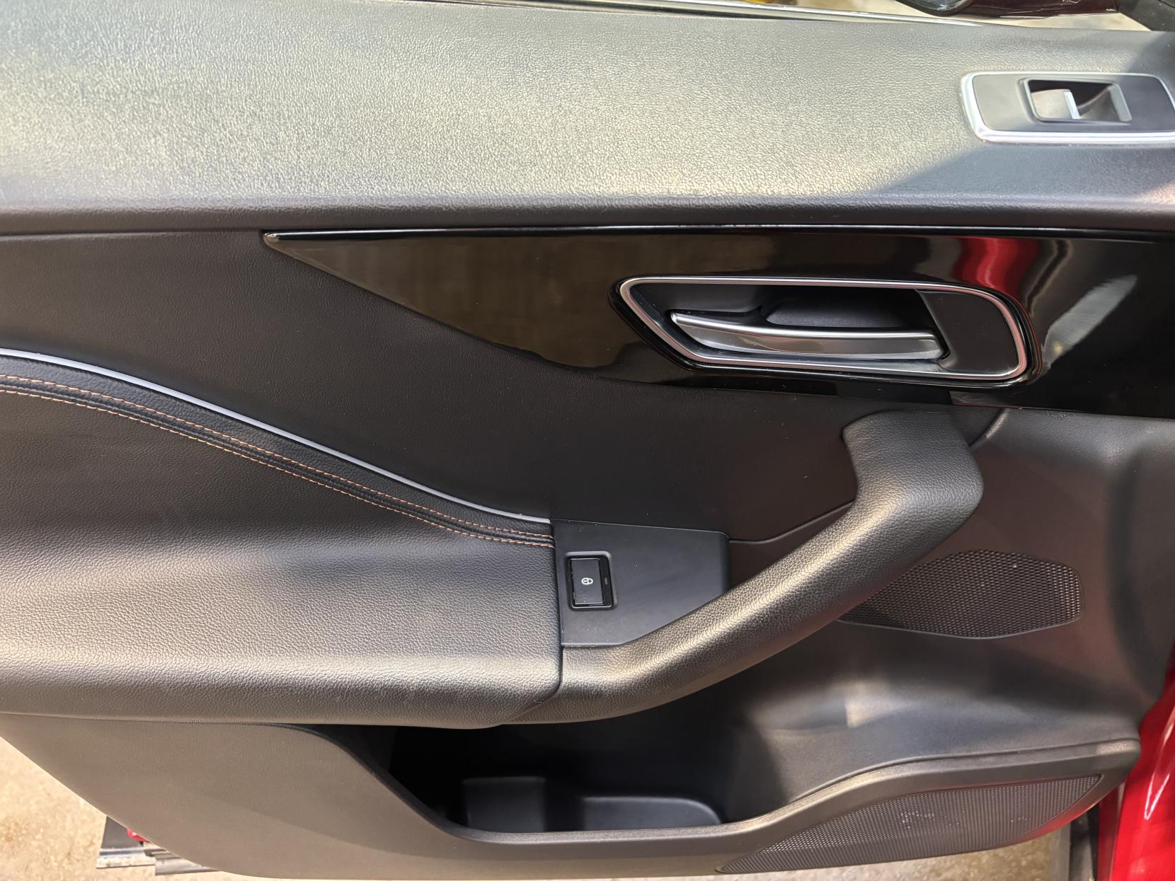 Jaguar F-PACE 2.0 D180 Prestige SUV 5dr Diesel Manual Euro 6 (s/s) (180 ps)