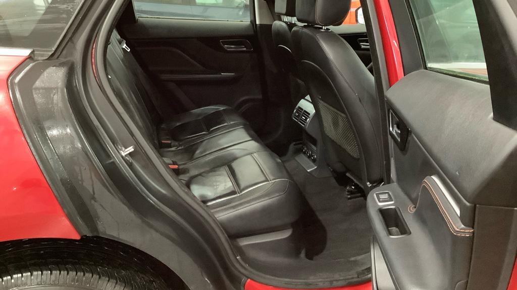 Jaguar F-PACE 2.0 D180 Prestige SUV 5dr Diesel Manual Euro 6 (s/s) (180 ps)